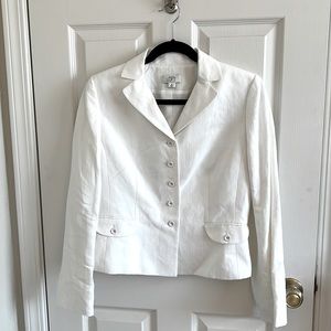 White short blazer
